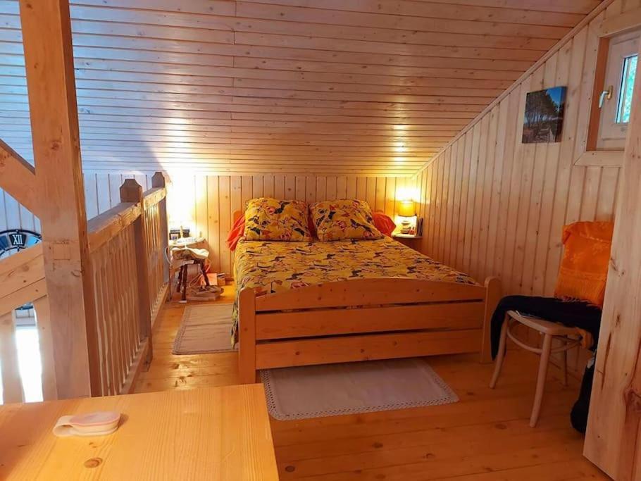 Chalet Au Milieu De La Foret Avec Lac A Proximite Layrac Exteriér fotografie