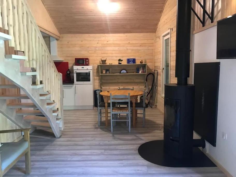 Chalet Au Milieu De La Foret Avec Lac A Proximite Layrac Exteriér fotografie