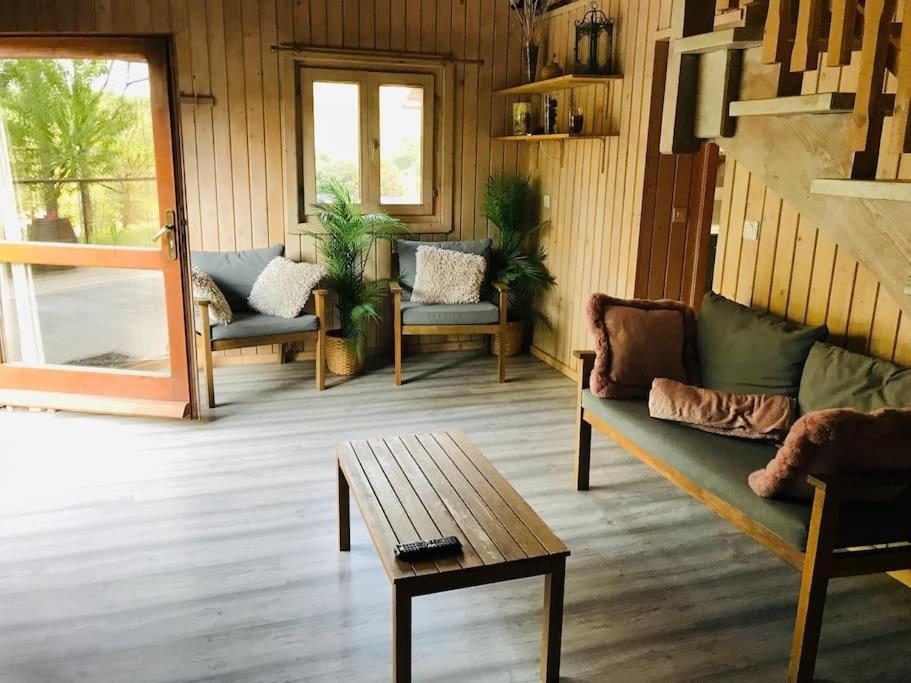 Chalet Au Milieu De La Foret Avec Lac A Proximite Layrac Exteriér fotografie
