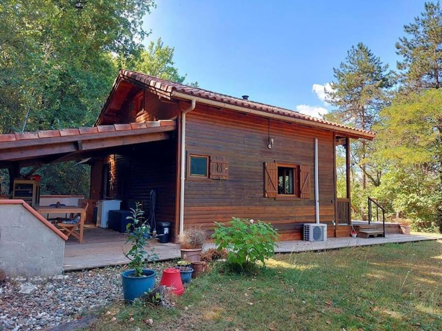 Chalet Au Milieu De La Foret Avec Lac A Proximite Layrac Exteriér fotografie